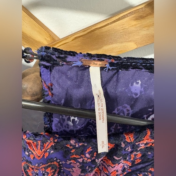 Like new - FREE PEOPLE MIRROR MIRROR DRESS- Size small - Picture 4 of 8